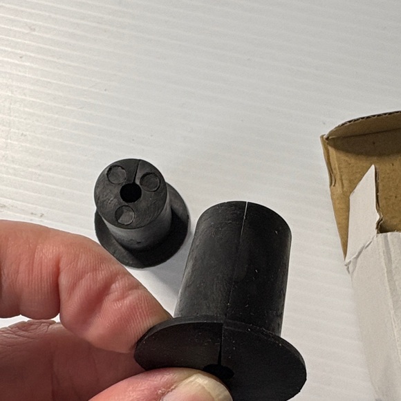Cable Routing Kit - Rubber - Picture 4 of 4